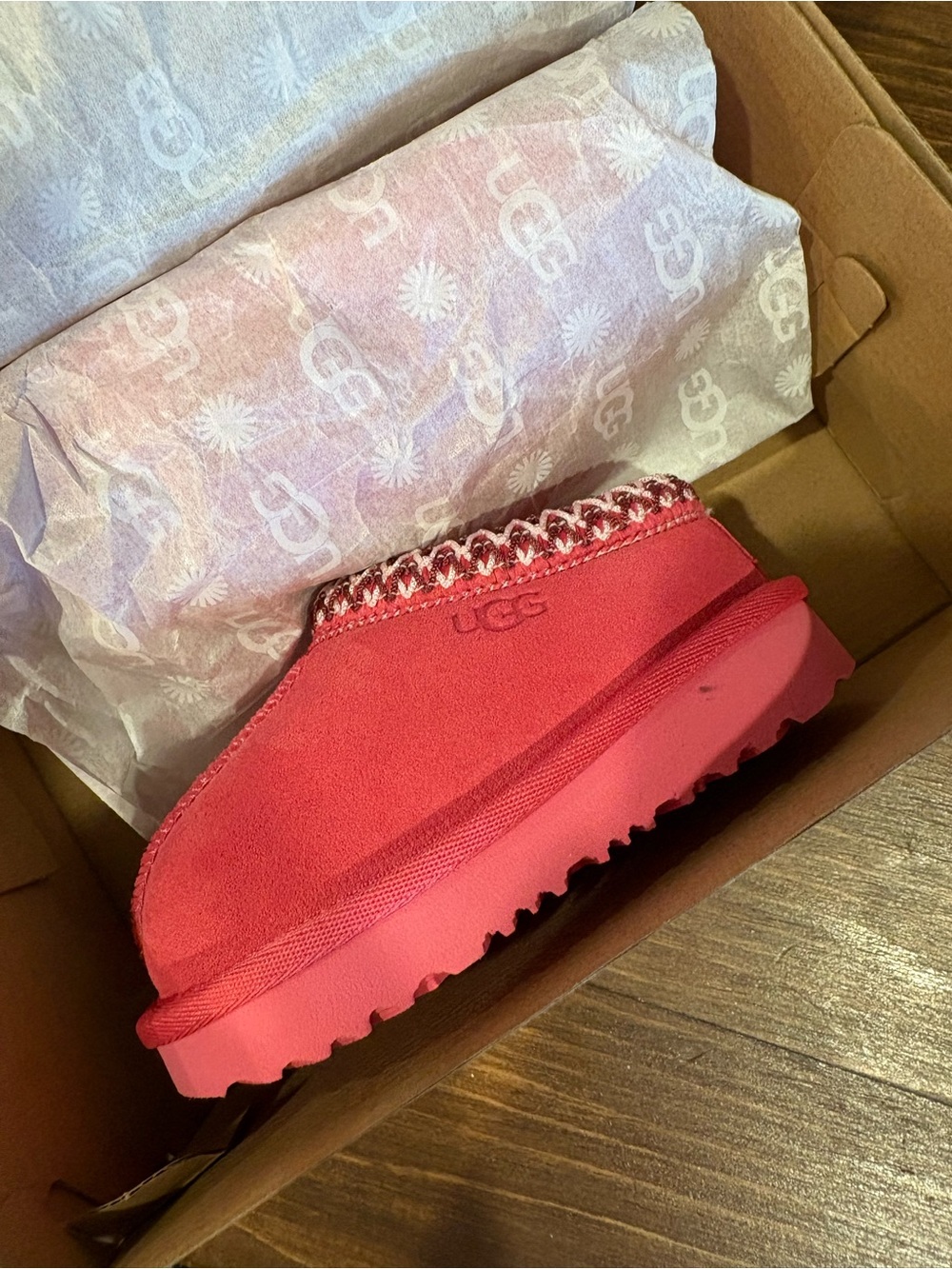 ▪️UGG Vibrant TASMAN 11 Slip Ons